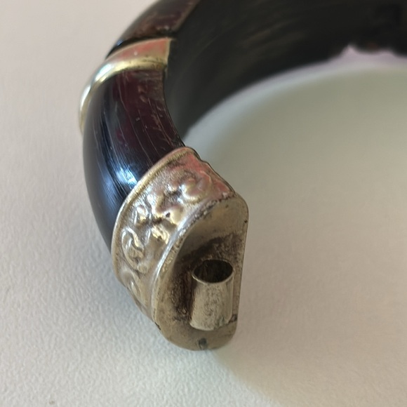 Vintage Artisan Wood and Metal Bracelet - Picture 6 of 15
